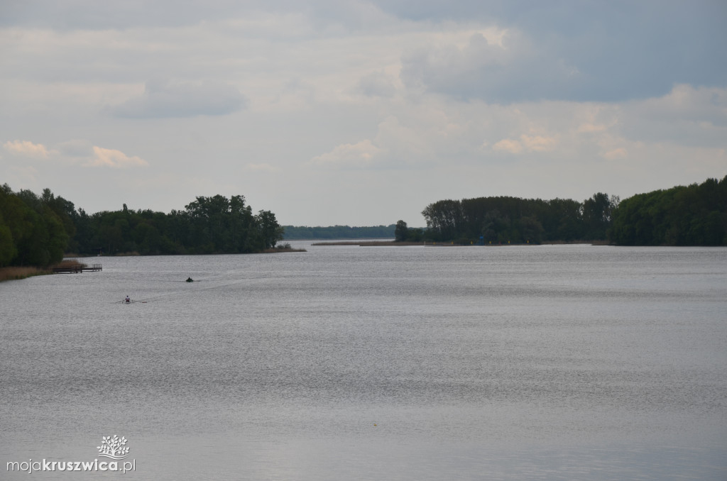 Nadgoplański Park Tysiąclecia w Kruszwicy od środka