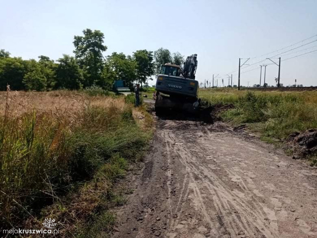  Wczoraj rozpoczęły się prace porządkowe na drodze w Bachorcach