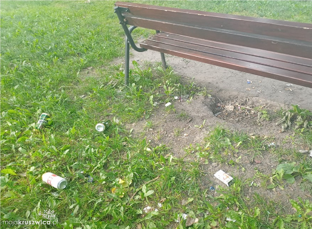 W każdy piątkowy wieczór pozostawiają po sobie śmietnik