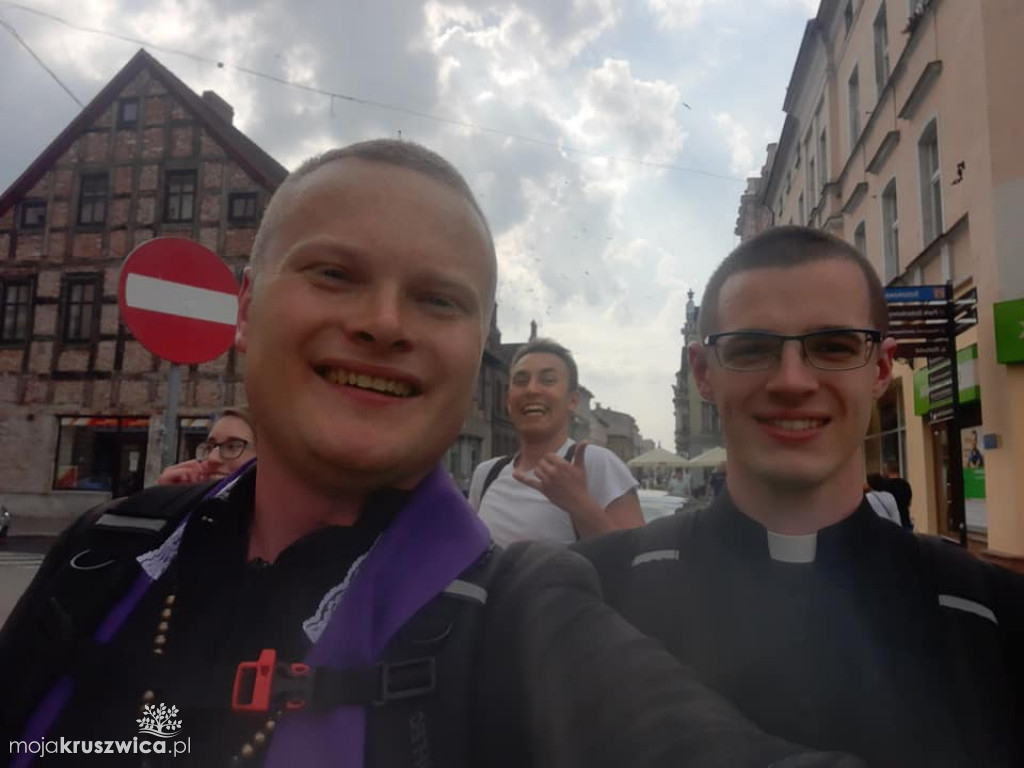 83 pielgrzymów z Kruszwicy wędrowało do Inowrocławia [FOTO]