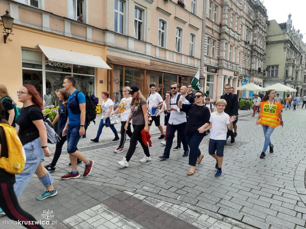 83 pielgrzymów z Kruszwicy wędrowało do Inowrocławia [FOTO]