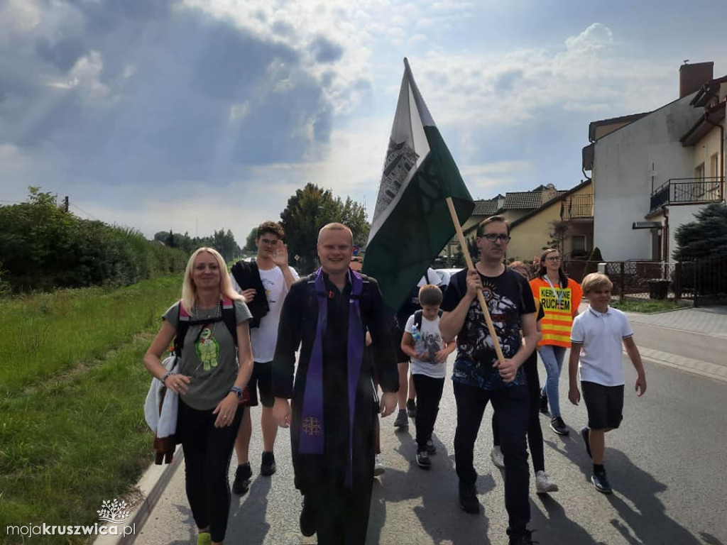 83 pielgrzymów z Kruszwicy wędrowało do Inowrocławia [FOTO]