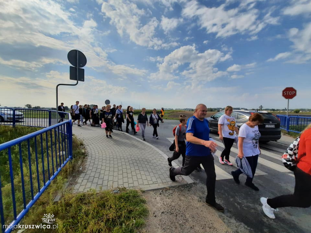 83 pielgrzymów z Kruszwicy wędrowało do Inowrocławia [FOTO]