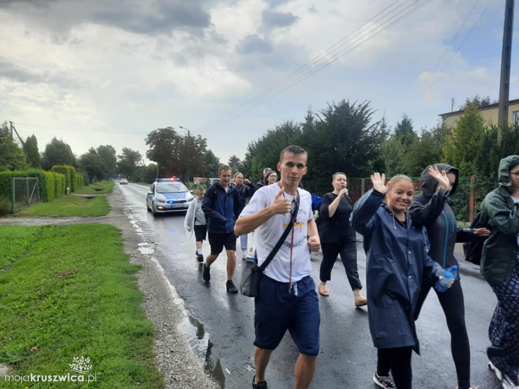 83 pielgrzymów z Kruszwicy wędrowało do Inowrocławia [FOTO]