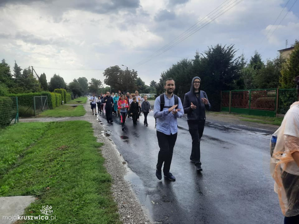 83 pielgrzymów z Kruszwicy wędrowało do Inowrocławia [FOTO]