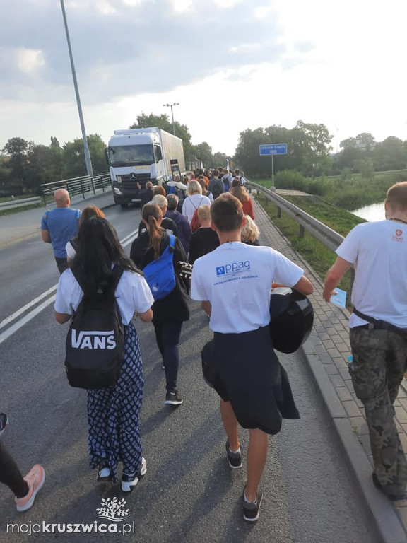 83 pielgrzymów z Kruszwicy wędrowało do Inowrocławia [FOTO]