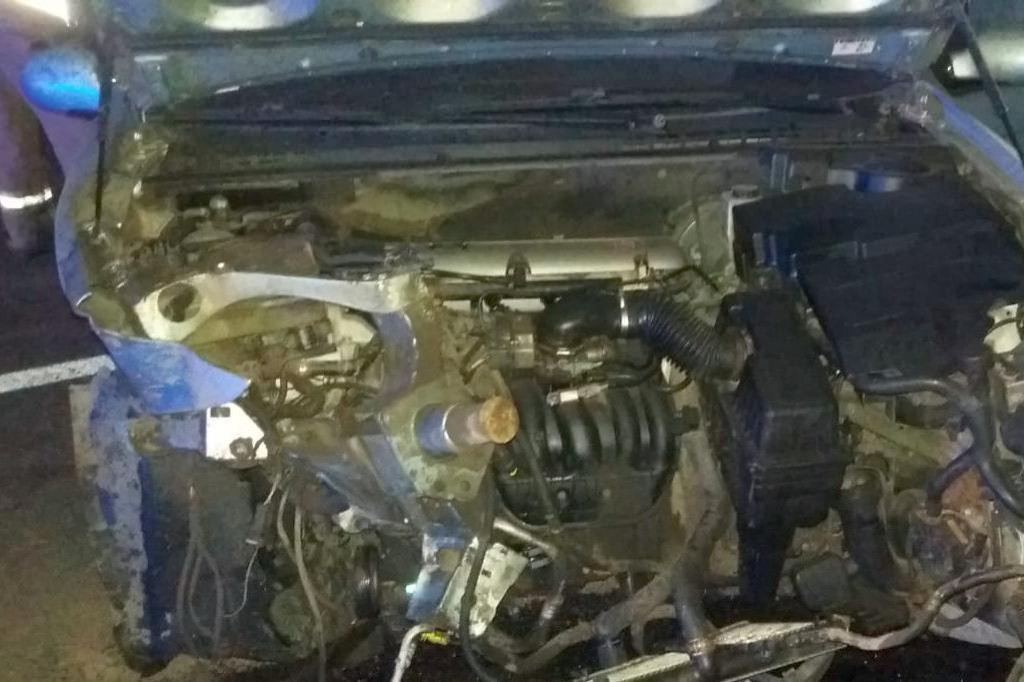 Był pijany i rozbił auto. Uciekł w pole buraków