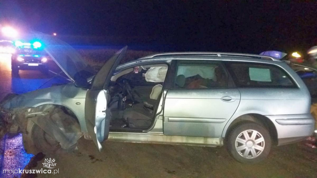 Był pijany i rozbił auto. Uciekł w pole buraków