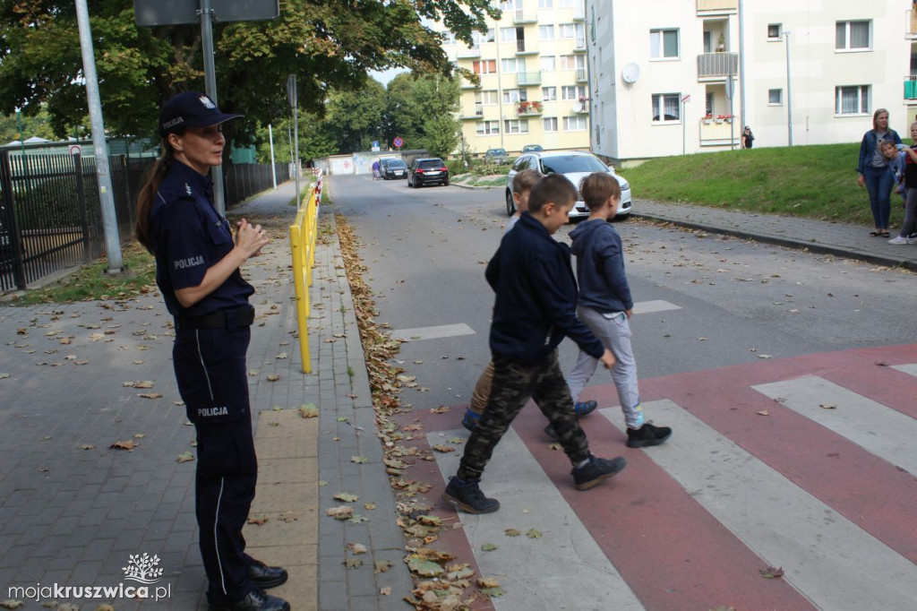 Inowrocławskie policjantki o „Bezpiecznej drodze do szkoły”