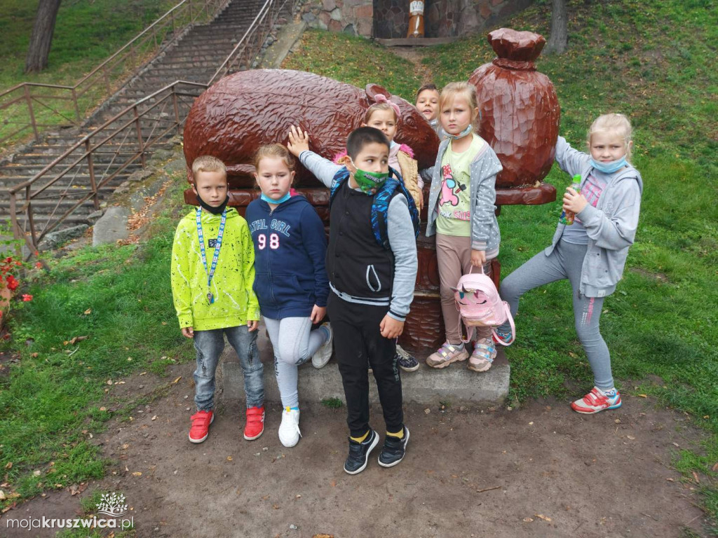 Uczniowie z Polanowic odwiedzili Nadgoplański Park Tysiąclecia w Kruszwicy