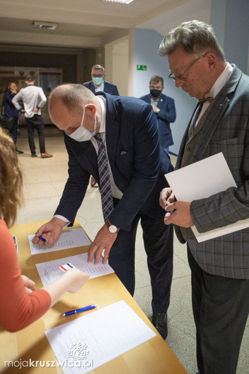 Zdecydowali o przystąpieniu do Stowarzyszenia Droga Ekspresowa S10 oraz omówili sytuację kadrową we włocławskim szpitalu [FOTO]