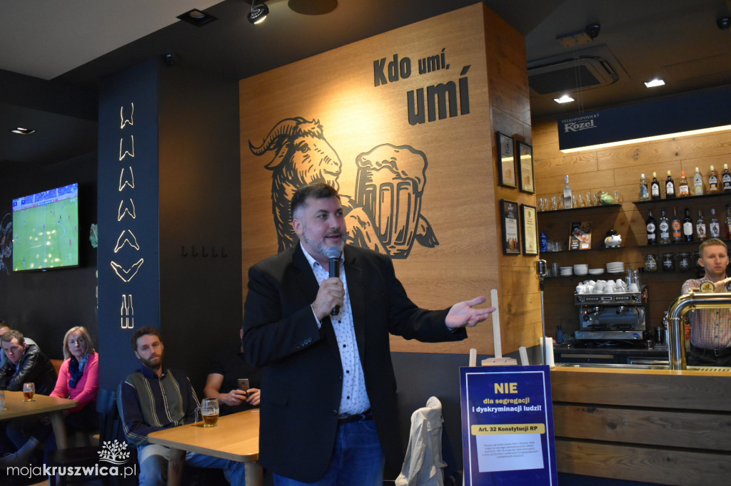 Poseł Konfederacji w Inowrocławiu. Zapowiedział interwencję w sprawie Starostwa Powiatowego [ZDJĘCIA]