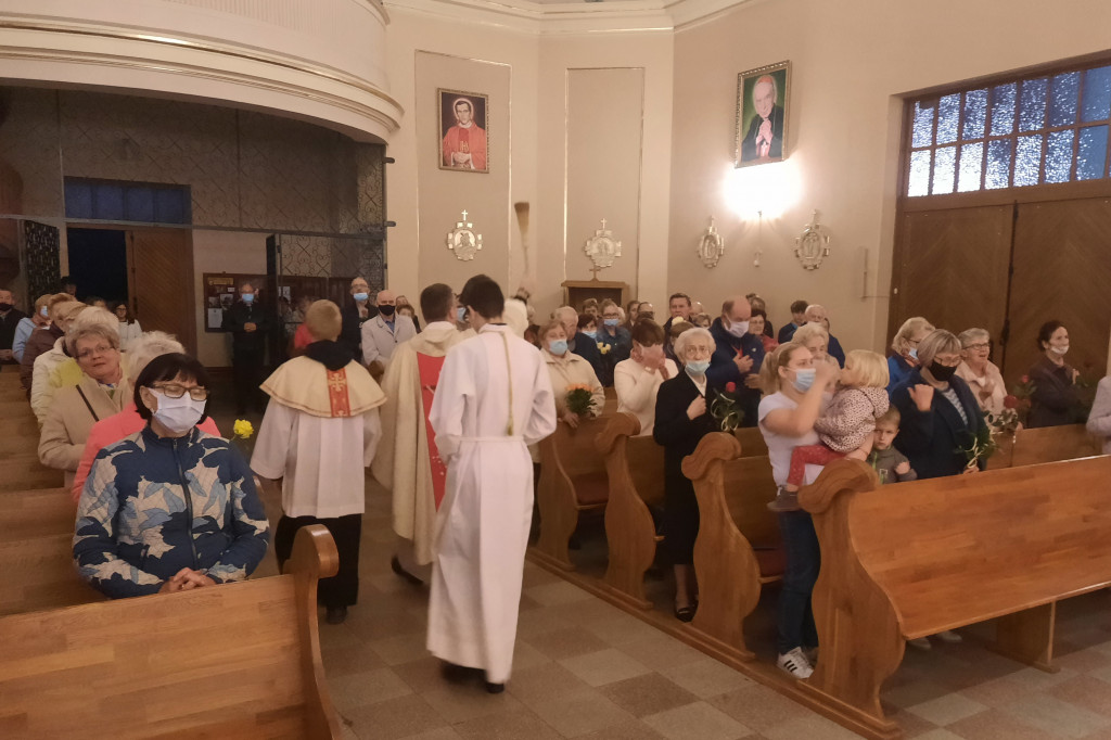  W parafii św. Teresy od Dzieciątka Jezus w Kruszwicy odbył się parafialny odpust