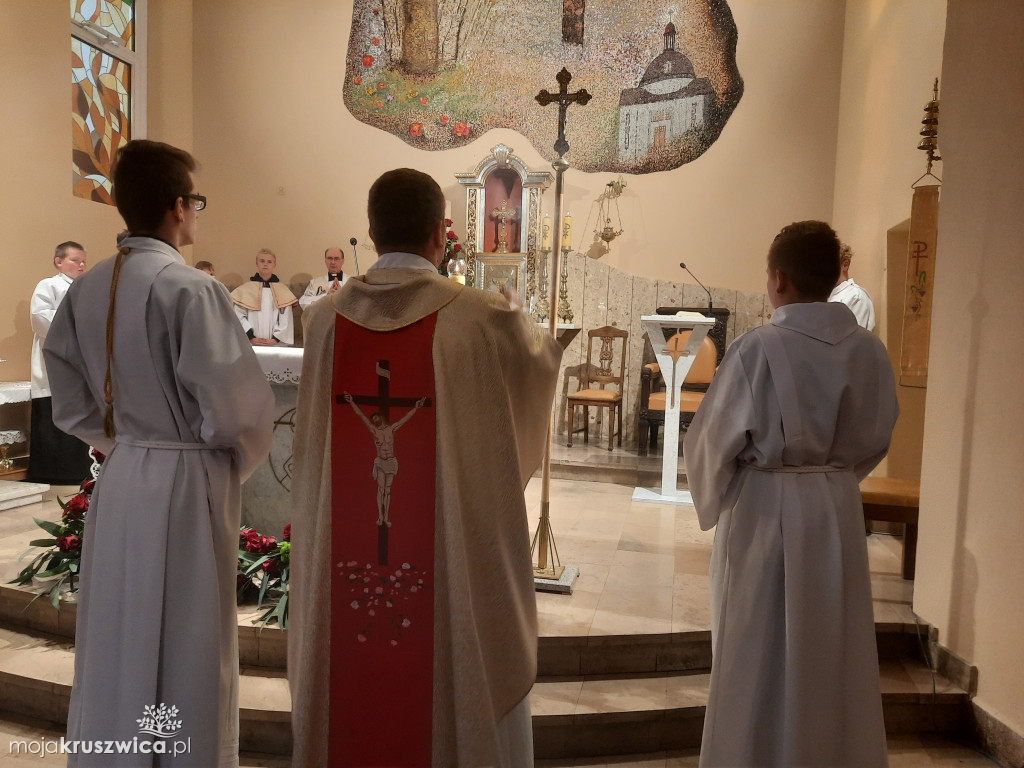  W parafii św. Teresy od Dzieciątka Jezus w Kruszwicy odbył się parafialny odpust