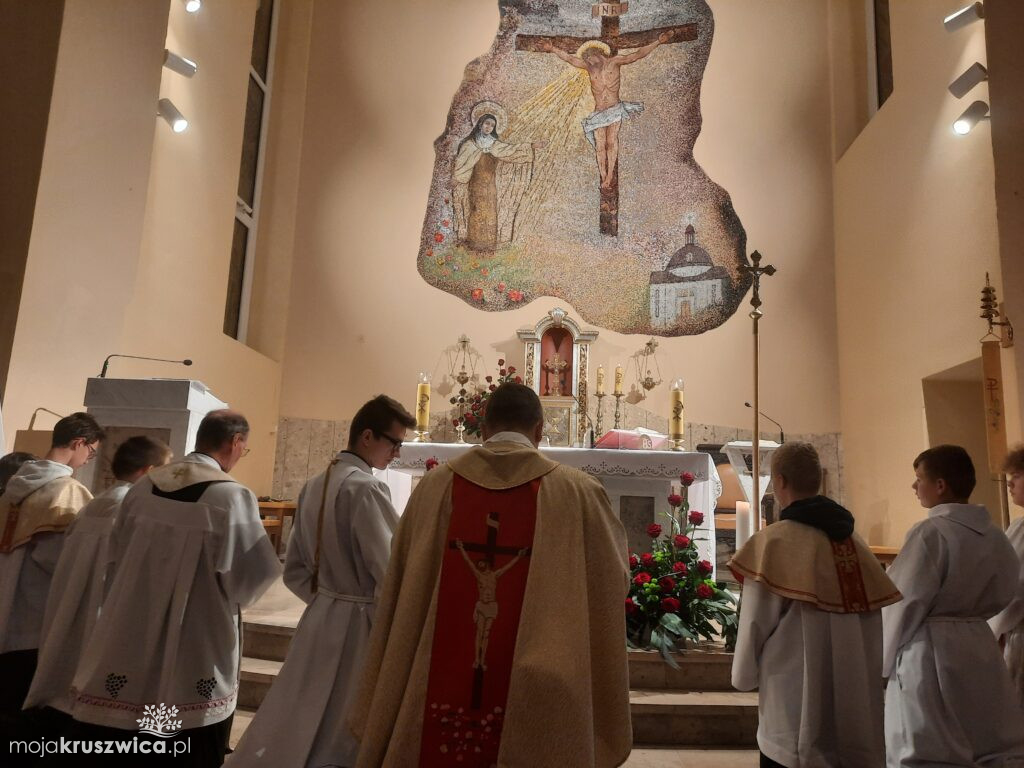  W parafii św. Teresy od Dzieciątka Jezus w Kruszwicy odbył się parafialny odpust