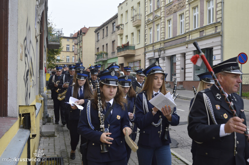 10-lecie Szkoły Rzemiosła. Uroczystości z odznaczeniami i występami artystycznymi [zdjęcia]