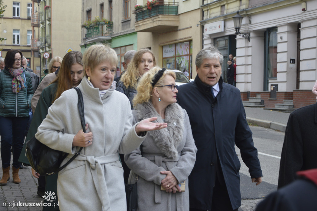 10-lecie Szkoły Rzemiosła. Uroczystości z odznaczeniami i występami artystycznymi [zdjęcia]