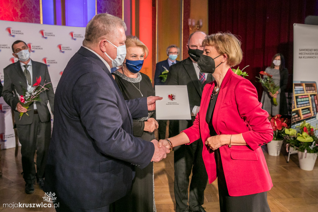 Ilona Dybicz z tytułem Kujawsko-Pomorskiego Lidera Edukacji, najlepszego z najlepszych w tej profesji