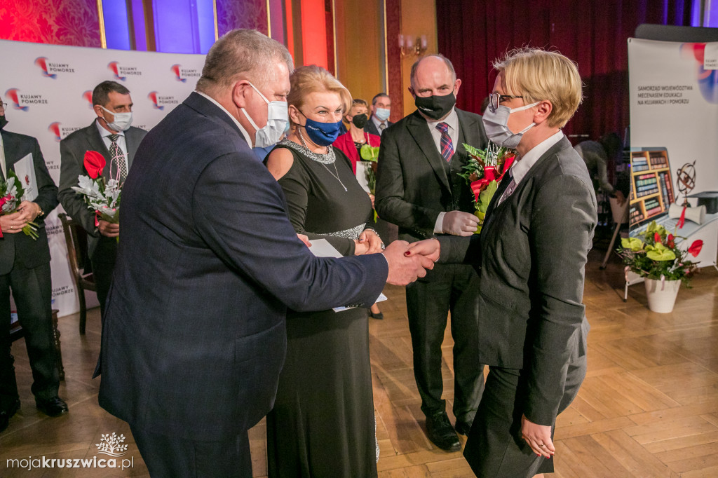 Ilona Dybicz z tytułem Kujawsko-Pomorskiego Lidera Edukacji, najlepszego z najlepszych w tej profesji