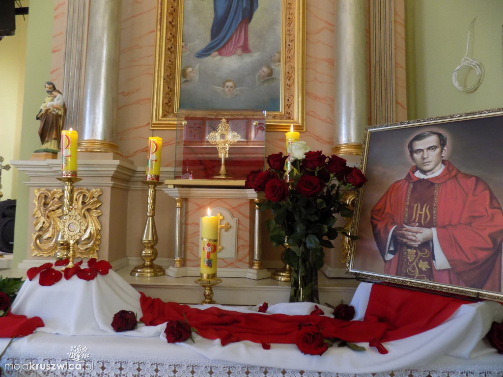  W Chełmcach miało miejsce wprowadzenie relikwii księdza Popiełuszki