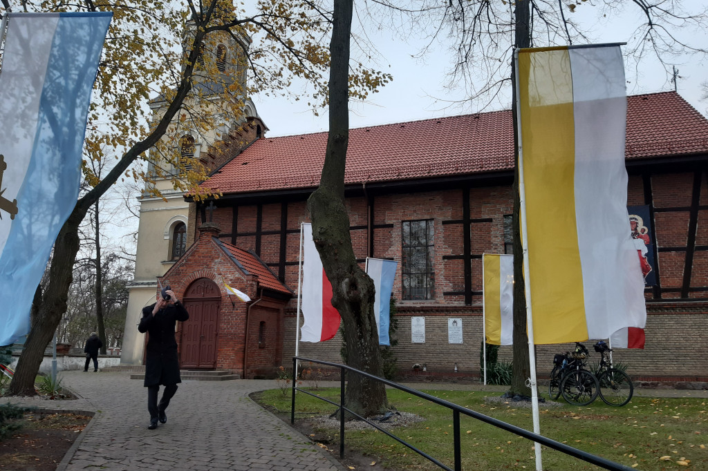 W Parchaniu odbył się wernisaż wystawy poświęconej Sikorskiemu [FOTO]