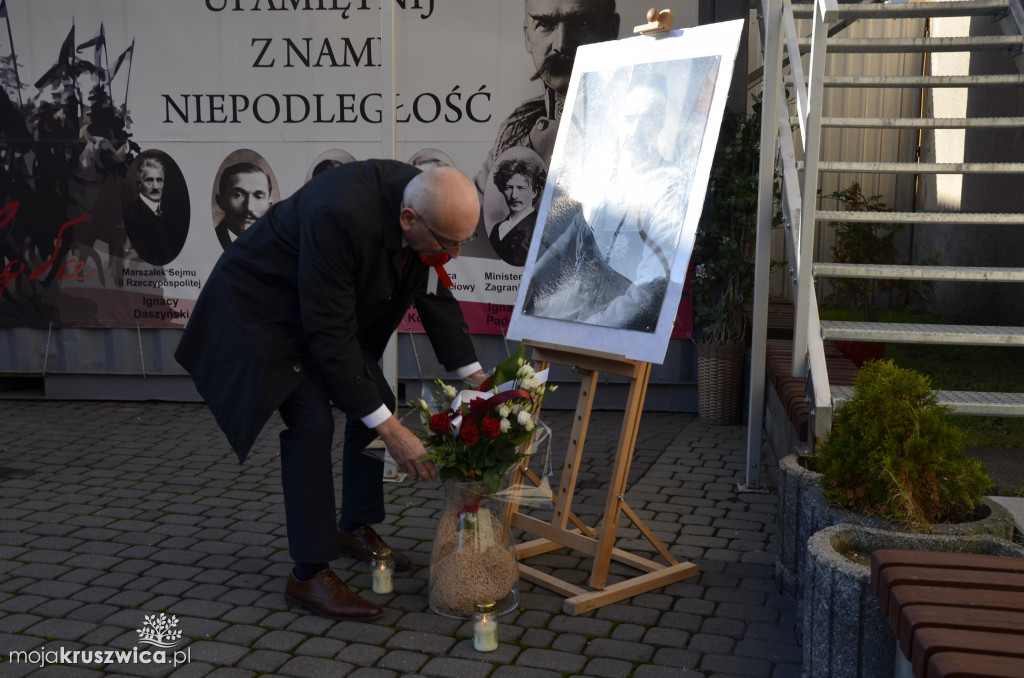 Szkoła Rzemiosła w Inowrocławiu stanęła do Hymnu Narodowego! [FOTO]