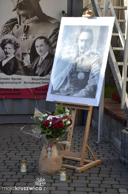 Szkoła Rzemiosła w Inowrocławiu stanęła do Hymnu Narodowego! [FOTO]