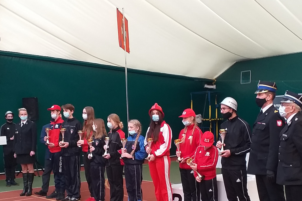 Wola Wapowska. IV Halowe Zawody Sportowo-Pożarnicze