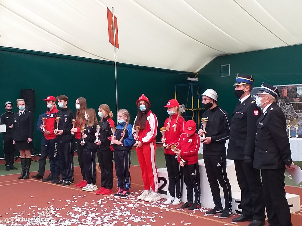 Wola Wapowska. IV Halowe Zawody Sportowo-Pożarnicze