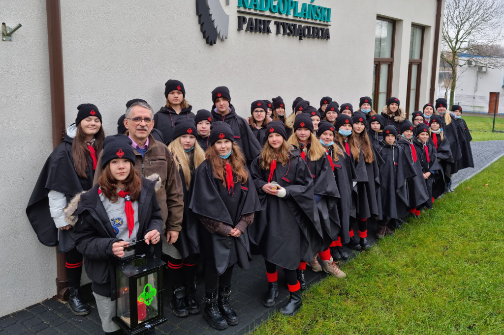 Betlejemski Światło Pokoju przekazane w Kruszwicy