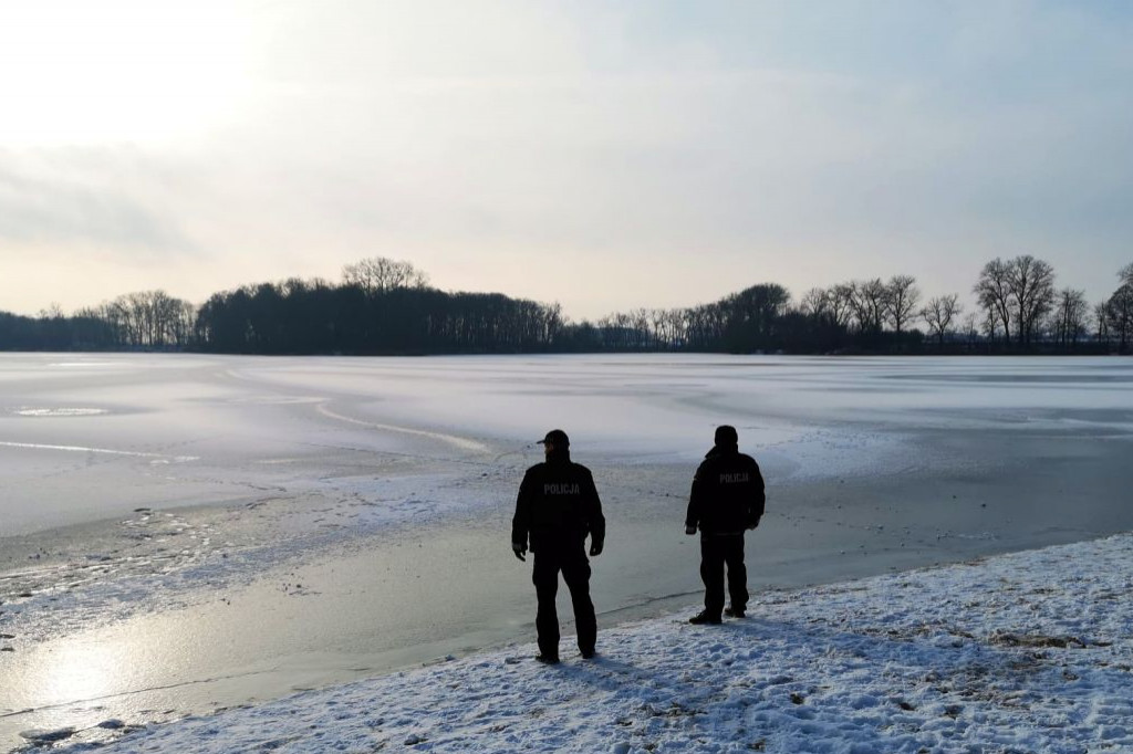 Dzielnicowi z Kruszwicy wzięli pod lupę jezioro Gopło