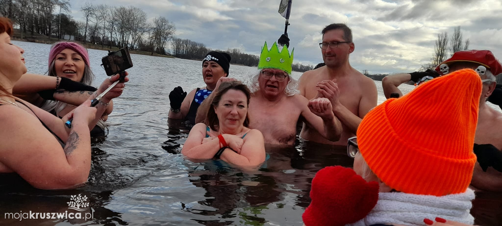 Goplanie Morsy Kruszwica Święto Trzech Króli obchodzili na plaży w Łagiewnikach