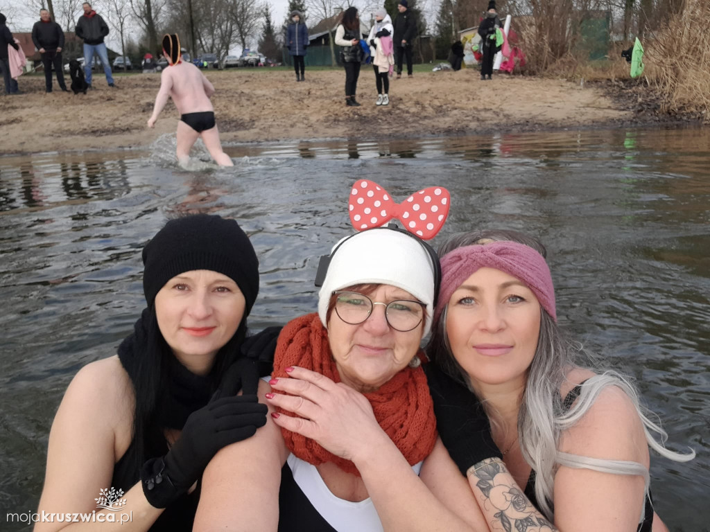 Goplanie Morsy Kruszwica Święto Trzech Króli obchodzili na plaży w Łagiewnikach