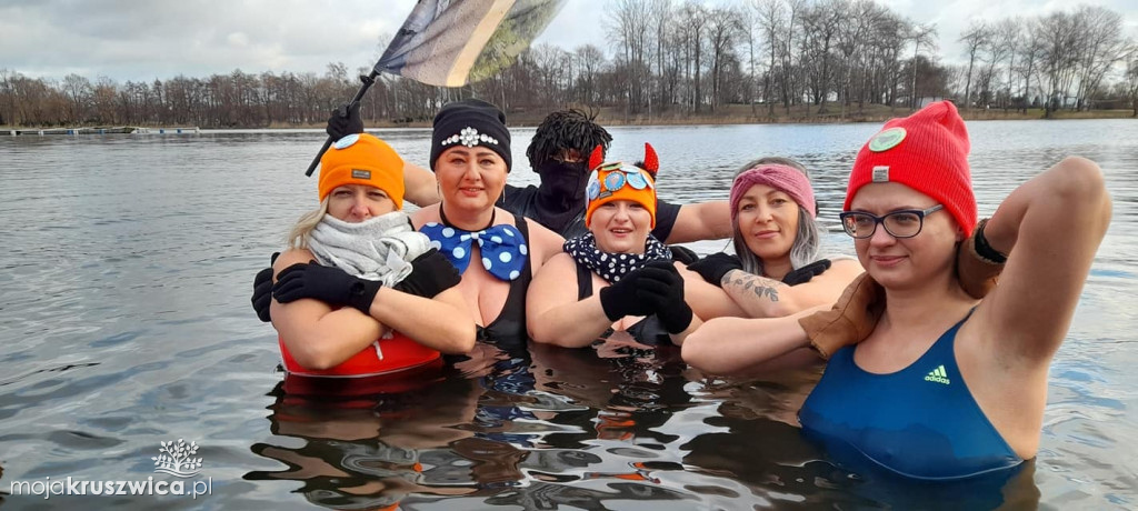 Goplanie Morsy Kruszwica Święto Trzech Króli obchodzili na plaży w Łagiewnikach