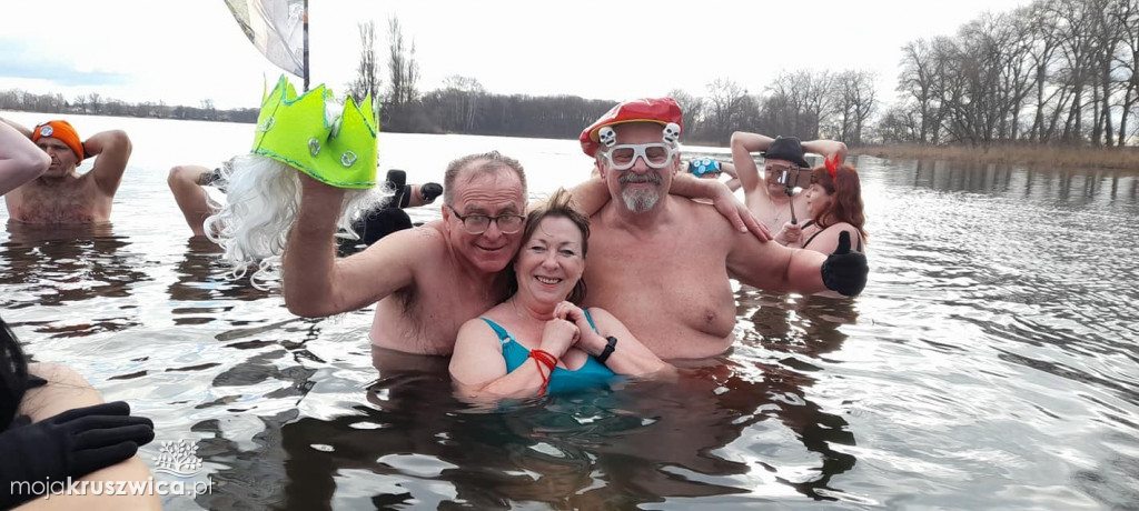 Goplanie Morsy Kruszwica Święto Trzech Króli obchodzili na plaży w Łagiewnikach
