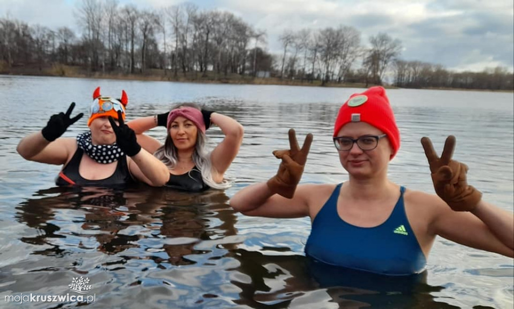 Goplanie Morsy Kruszwica Święto Trzech Króli obchodzili na plaży w Łagiewnikach