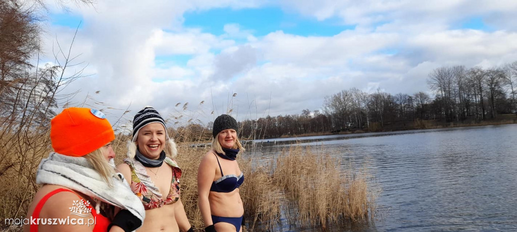 Goplanie Morsy Kruszwica Święto Trzech Króli obchodzili na plaży w Łagiewnikach