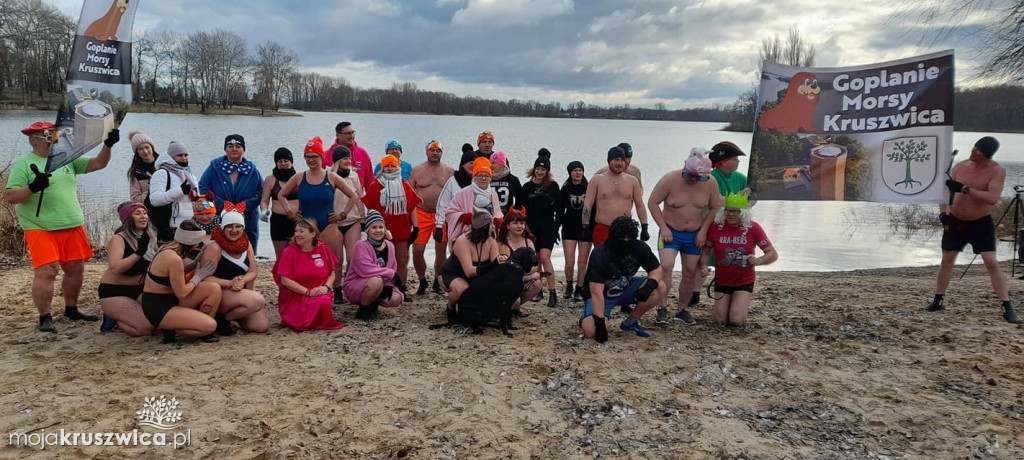 Goplanie Morsy Kruszwica Święto Trzech Króli obchodzili na plaży w Łagiewnikach