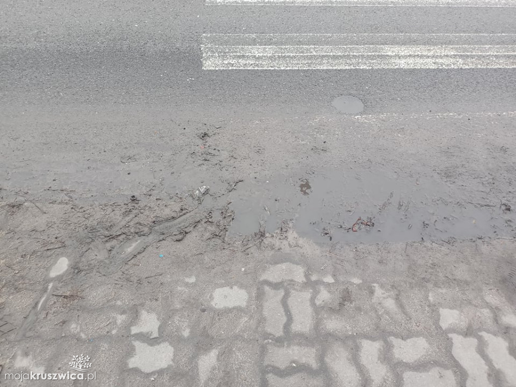 Kruszwica jest po prostu brudna. 