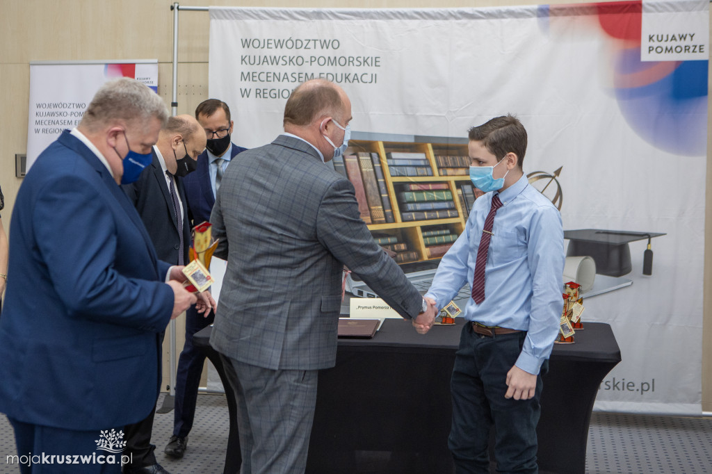 Prymusi Kujaw i Pomorza. Wśród nagrodzonych  uczeń Szkoły Podstawowej w Rusinowie