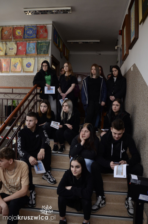 Nowa wystawa Szkolnej Galerii Sztuki w inowrocławskim rzemiośle [ZDJĘCIA]