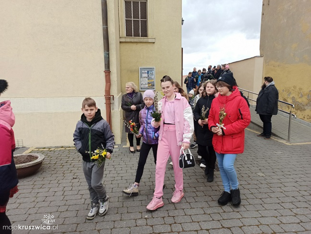 Niedziela Palmowa w Parafii św. Teresy od Dzieciątka Jezus w Kruszwicy [ZDJĘCIA]
