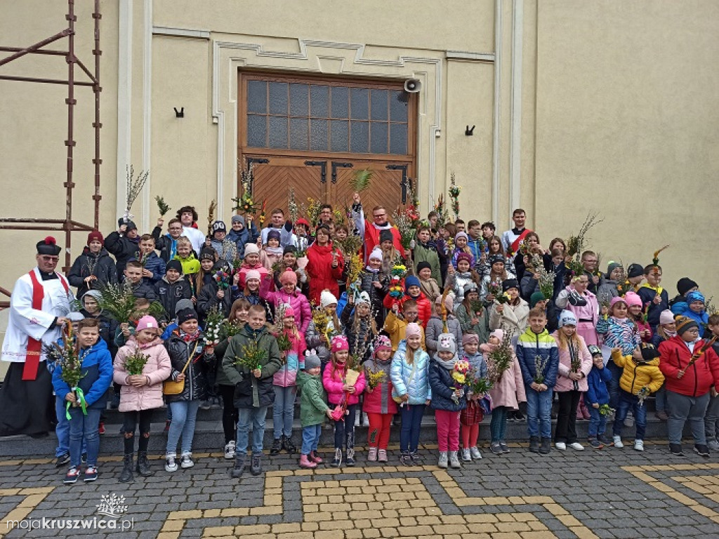 Niedziela Palmowa w Parafii św. Teresy od Dzieciątka Jezus w Kruszwicy [ZDJĘCIA]