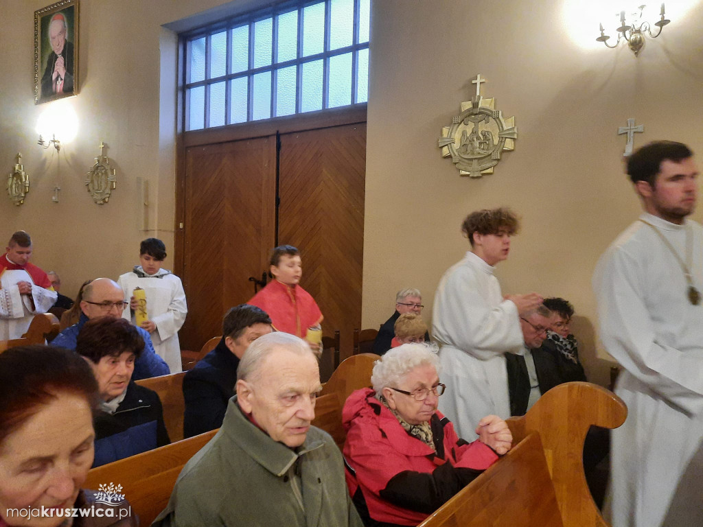 Za nami Liturgia Męki Pańskiej. Tak obchodzili ją kruszwiczanie [ZDJĘCIA]