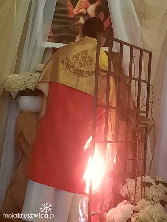  Za nami Liturgia Męki Pańskiej. Tak obchodzili ją kruszwiczanie [ZDJĘCIA]