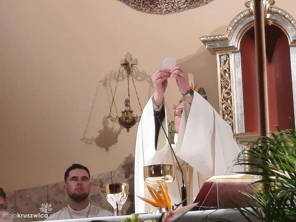  Wigilia Paschalna oraz procesja rezurekcyjna w Kruszwicy [FOTO]