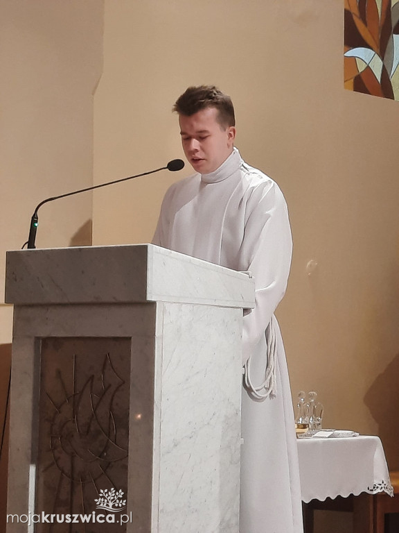  Wigilia Paschalna oraz procesja rezurekcyjna w Kruszwicy [FOTO]