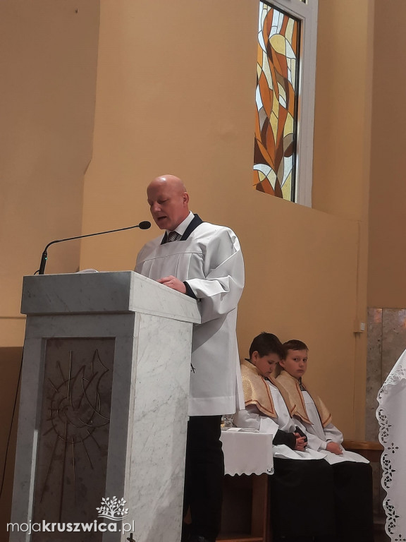  Wigilia Paschalna oraz procesja rezurekcyjna w Kruszwicy [FOTO]