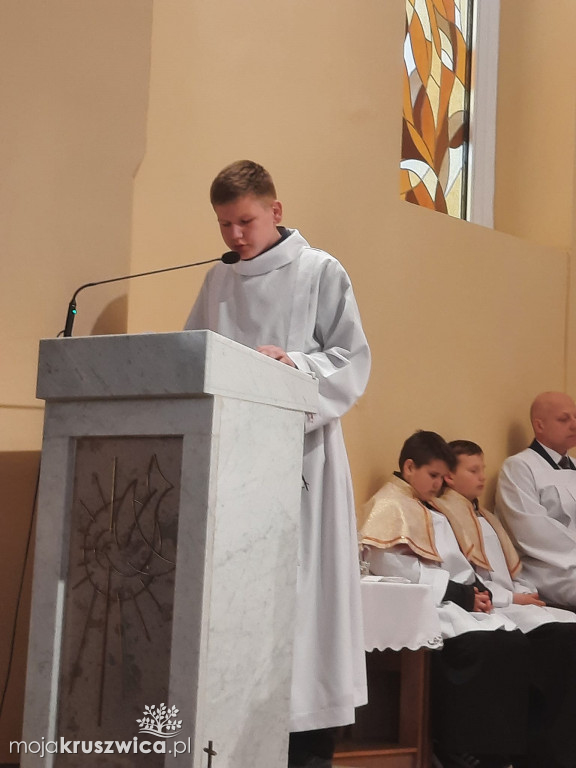  Wigilia Paschalna oraz procesja rezurekcyjna w Kruszwicy [FOTO]