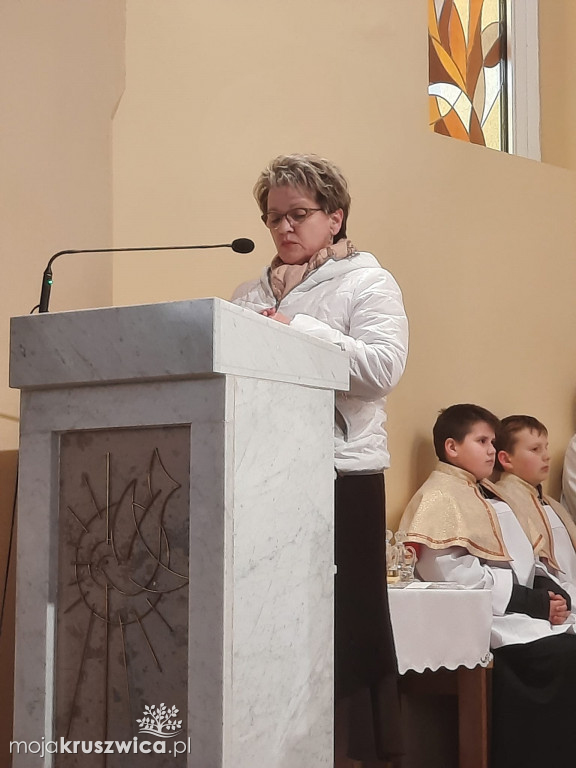  Wigilia Paschalna oraz procesja rezurekcyjna w Kruszwicy [FOTO]